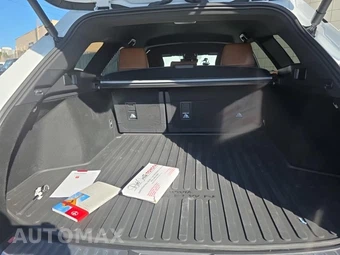 2025 Toyota Crown Signia XLE - miniatura 19
