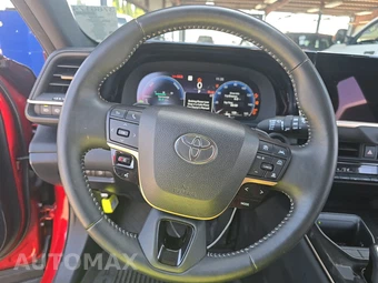 2025 Toyota Crown Signia XLE - miniatura 10