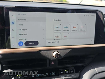 2025 Toyota Crown XLE – miniatura 26