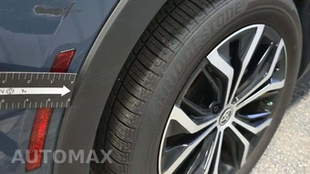 2025 Toyota Crown XLE – miniatura 22