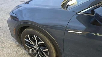 2025 Toyota Crown XLE – miniatura 28