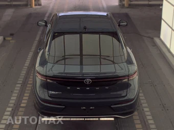 2025 Toyota Crown XLE – miniatura 5
