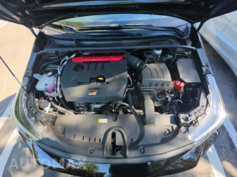 2025 Toyota GR Corolla Premium Plus - miniatura 22