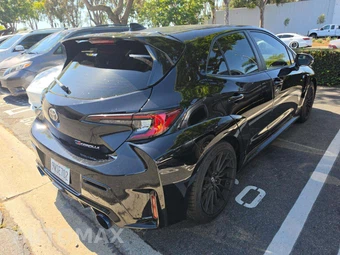 2025 Toyota GR Corolla Premium Plus - miniatura 3