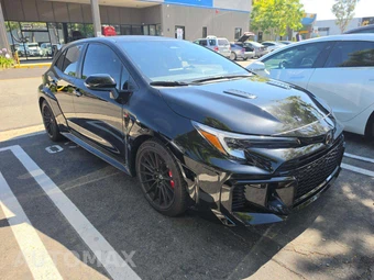 2025 Toyota GR Corolla Premium Plus - miniatura 4