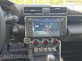 2025 Toyota GR86 – miniatura 10