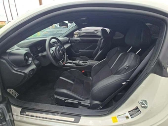 2025 Toyota GR86 Premium – miniatura 6