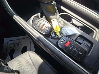 2025 Toyota Grand Highlander Hybrid Limited - miniatura 8