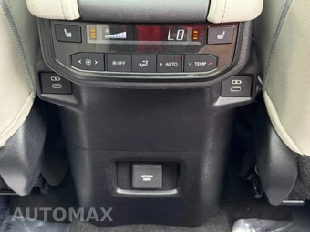 2025 Toyota Grand Highlander Limited - miniatura 33