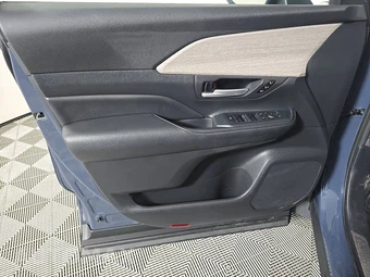 2025 Toyota Grand Highlander Platinum - miniatura 9