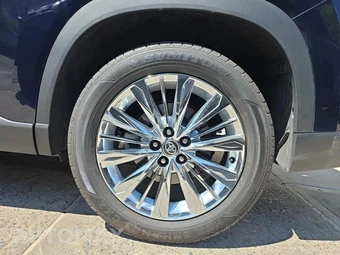 2025 Toyota Grand Highlander Platinum - miniatura 11