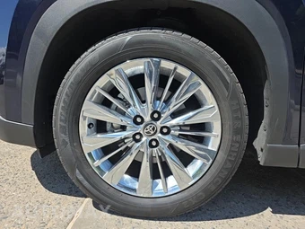 2025 Toyota Grand Highlander Platinum - miniatura 8