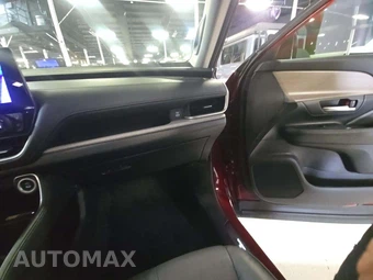 2025 Toyota Grand Highlander Platinum - miniatura 17