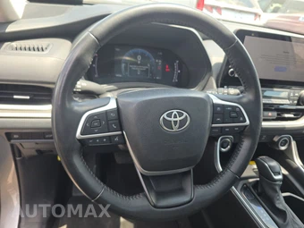 2025 Toyota Grand Highlander XLE - miniatura 10