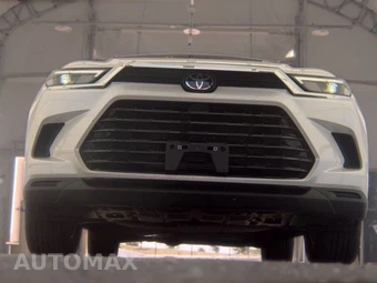 2025 Toyota Grand Highlander XLE - miniatura 3