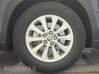 2025 Toyota Grand Highlander XLE - miniatura 9
