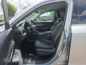 2025 Toyota Grand Highlander XLE - miniatura 3