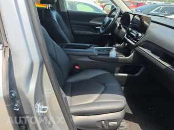 2025 Toyota Grand Highlander XLE - miniatura 8