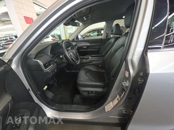 2025 Toyota Grand Highlander XLE - miniatura 7