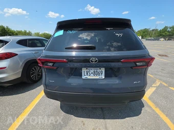 2025 Toyota Grand Highlander XLE - miniatura 5
