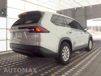 2025 Toyota Grand Highlander XLE - miniatura 4