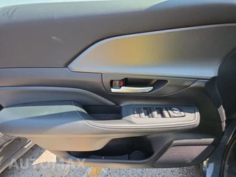 2025 Toyota Grand Highlander XLE - miniatura 9