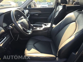 2025 Toyota Grand Highlander XLE - miniatura 7