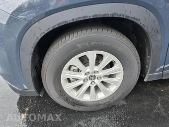 2025 Toyota Grand Highlander XLE - miniatura 8