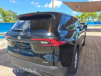 2025 Toyota Grand Highlander XLE - miniatura 4