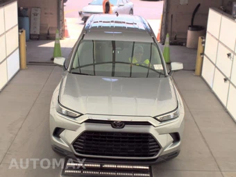 2025 Toyota Grand Highlander XLE - miniatura 2