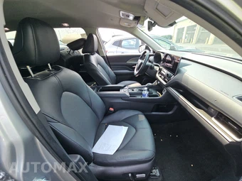 2025 Toyota Grand Highlander XLE - miniatura 8