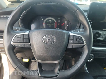 2025 Toyota Grand Highlander XLE - miniatura 10