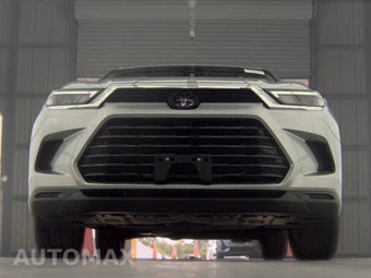 2025 Toyota Grand Highlander XLE - miniatura 3