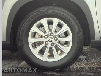 2025 Toyota Grand Highlander XLE - miniatura 9