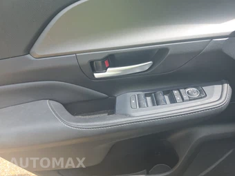 2025 Toyota Grand Highlander XLE - miniatura 9
