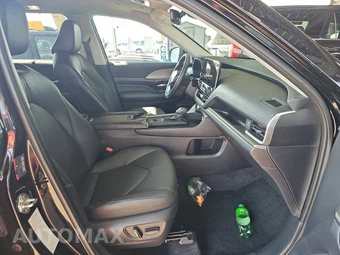 2025 Toyota Grand Highlander XLE - miniatura 8
