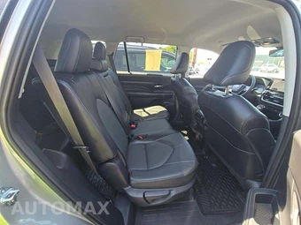 2025 Toyota Grand Highlander XLE - miniatura 17