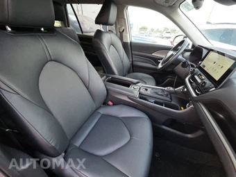 2025 Toyota Grand Highlander XLE - miniatura 8