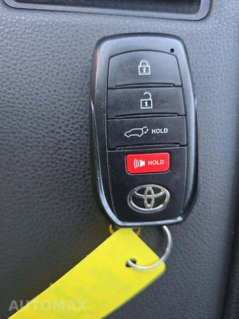 2025 Toyota Grand Highlander XLE - miniatura 8