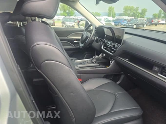 2025 Toyota Grand Highlander XLE - miniatura 8