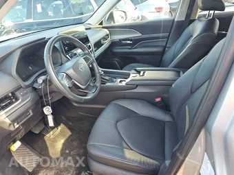 2025 Toyota Grand Highlander XLE - miniatura 7