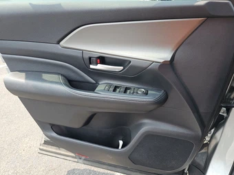 2025 Toyota Grand Highlander XLE - miniatura 9