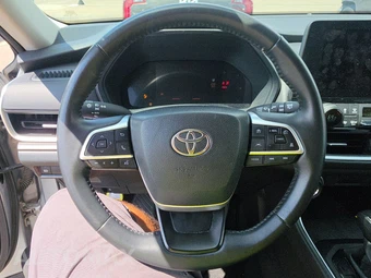 2025 Toyota Grand Highlander XLE - miniatura 10