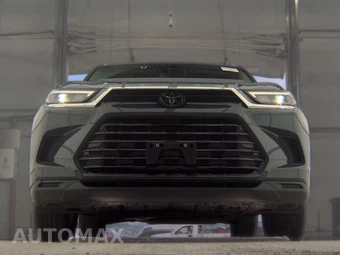 2025 Toyota Grand Highlander XLE - miniatura 3