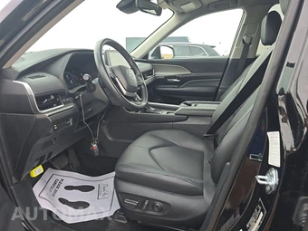 2025 Toyota Grand Highlander XLE - miniatura 7