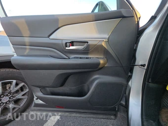 2025 Toyota Grand Highlander XLE - miniatura 9