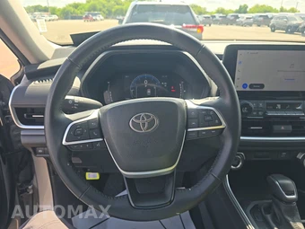 2025 Toyota Grand Highlander XLE - miniatura 10