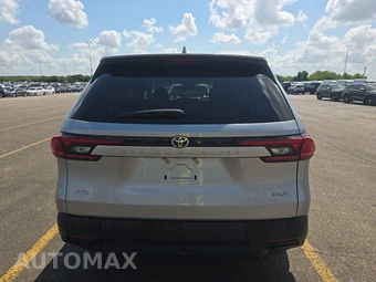 2025 Toyota Grand Highlander XLE - miniatura 5
