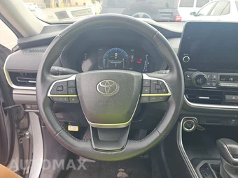 2025 Toyota Grand Highlander XLE - miniatura 10