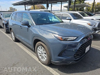 2025 Toyota Grand Highlander XLE - miniatura 3